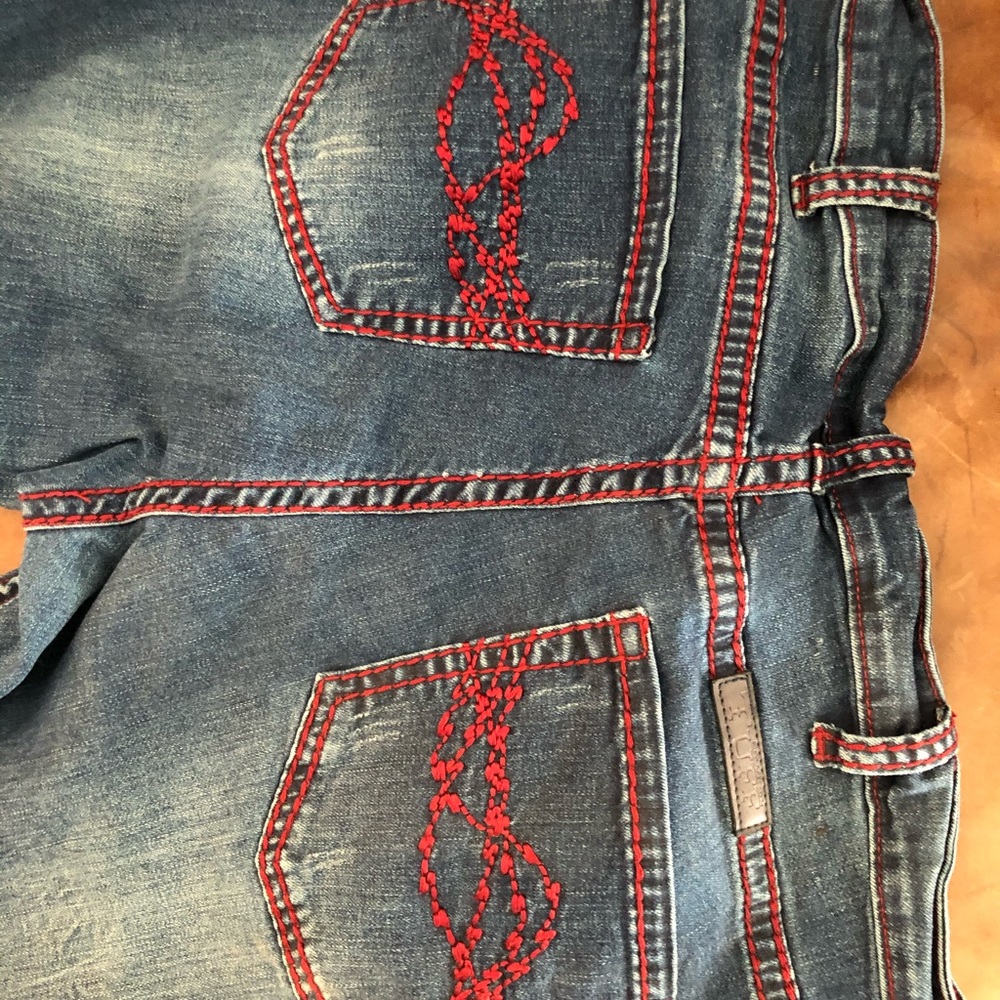 Edgy Red Cowgirl Tuff Jeans 32 regular